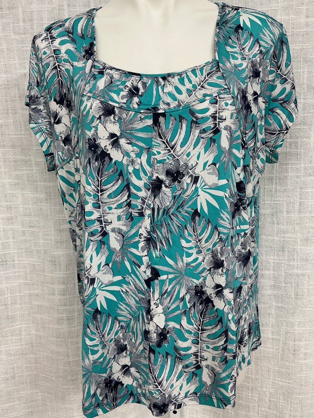 N Touch Large Tropical Floral Print Short Sleeve Tee